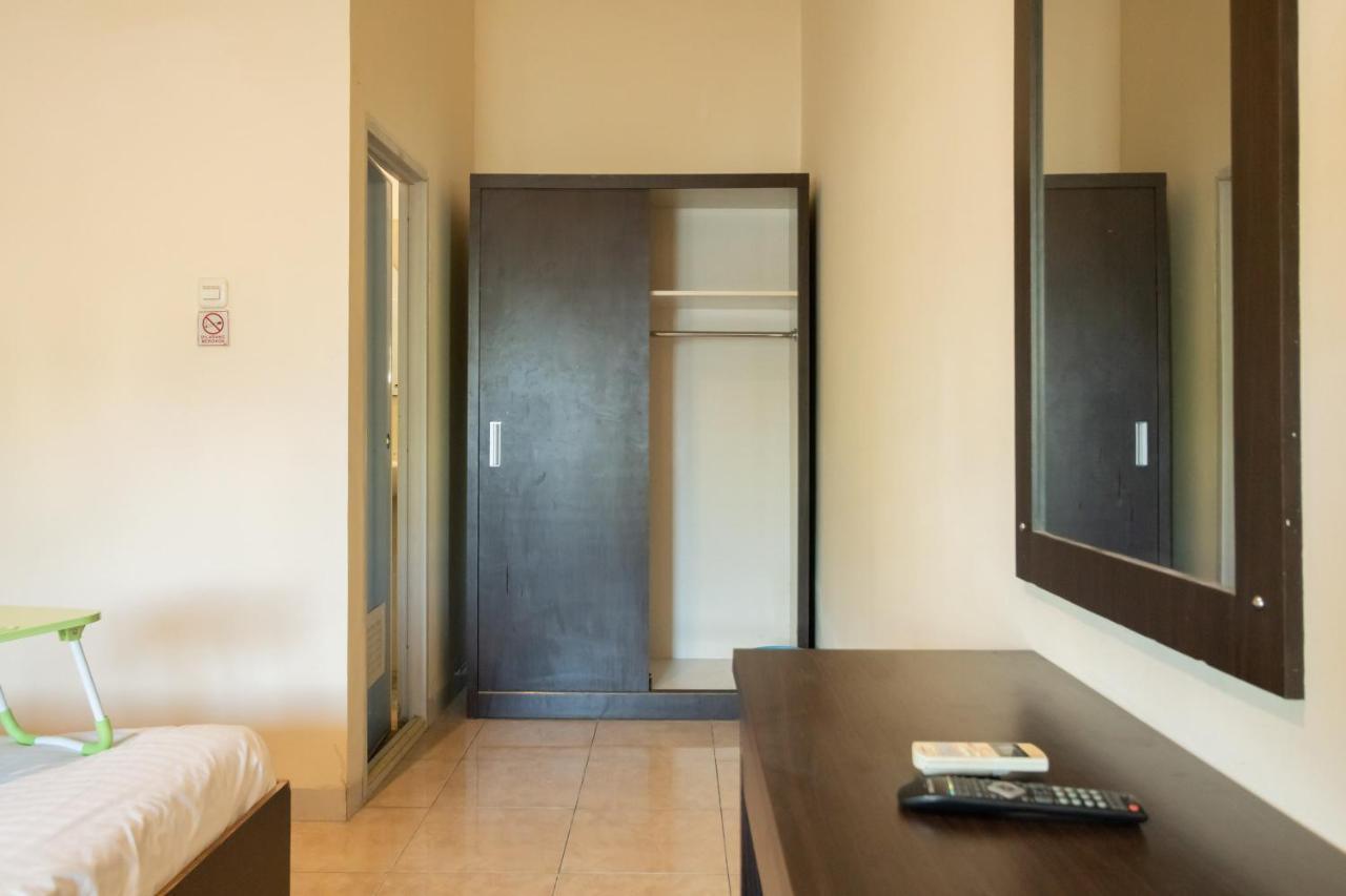 Urbanview Hotel Nugraha Palembang By Reddoorz Экстерьер фото