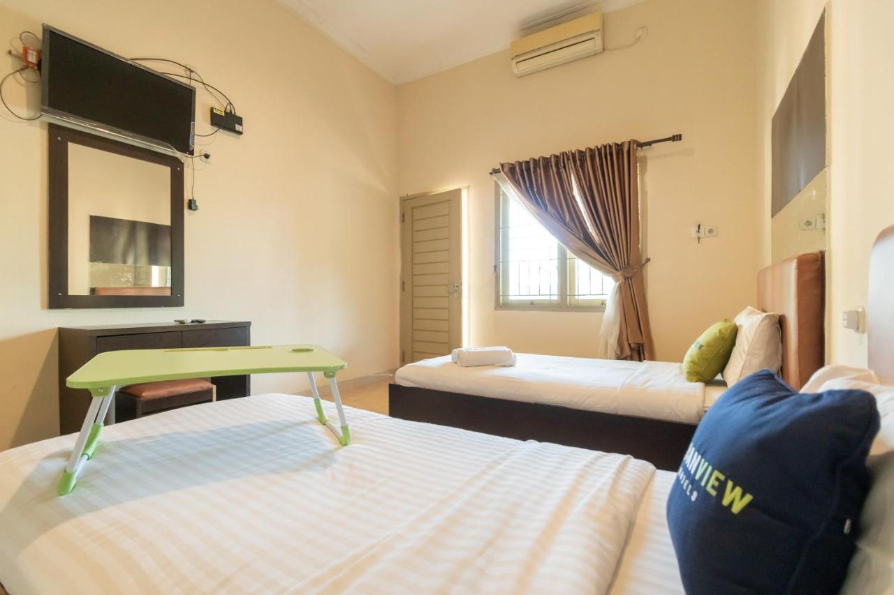 Urbanview Hotel Nugraha Palembang By Reddoorz Экстерьер фото