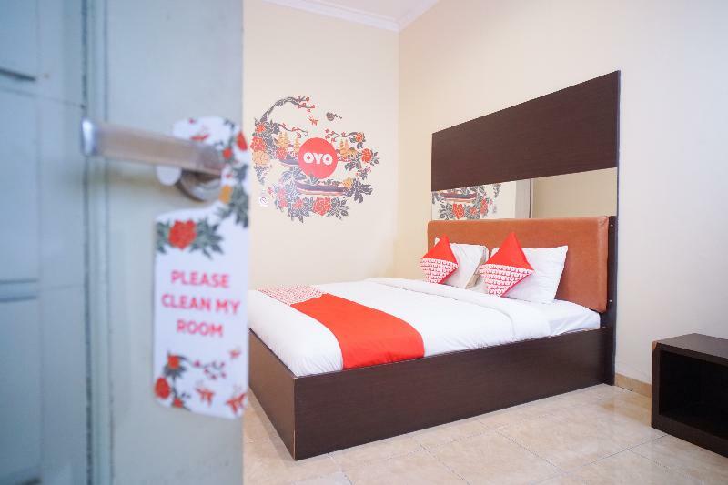 Urbanview Hotel Nugraha Palembang By Reddoorz Экстерьер фото