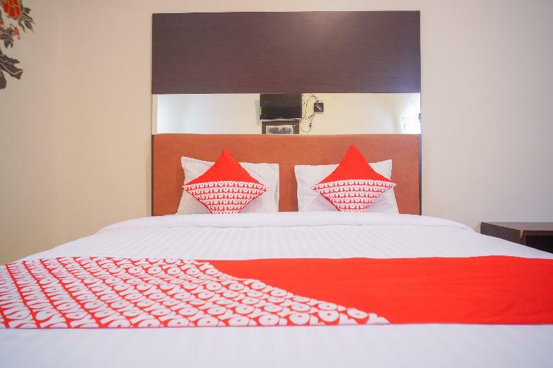 Urbanview Hotel Nugraha Palembang By Reddoorz Экстерьер фото